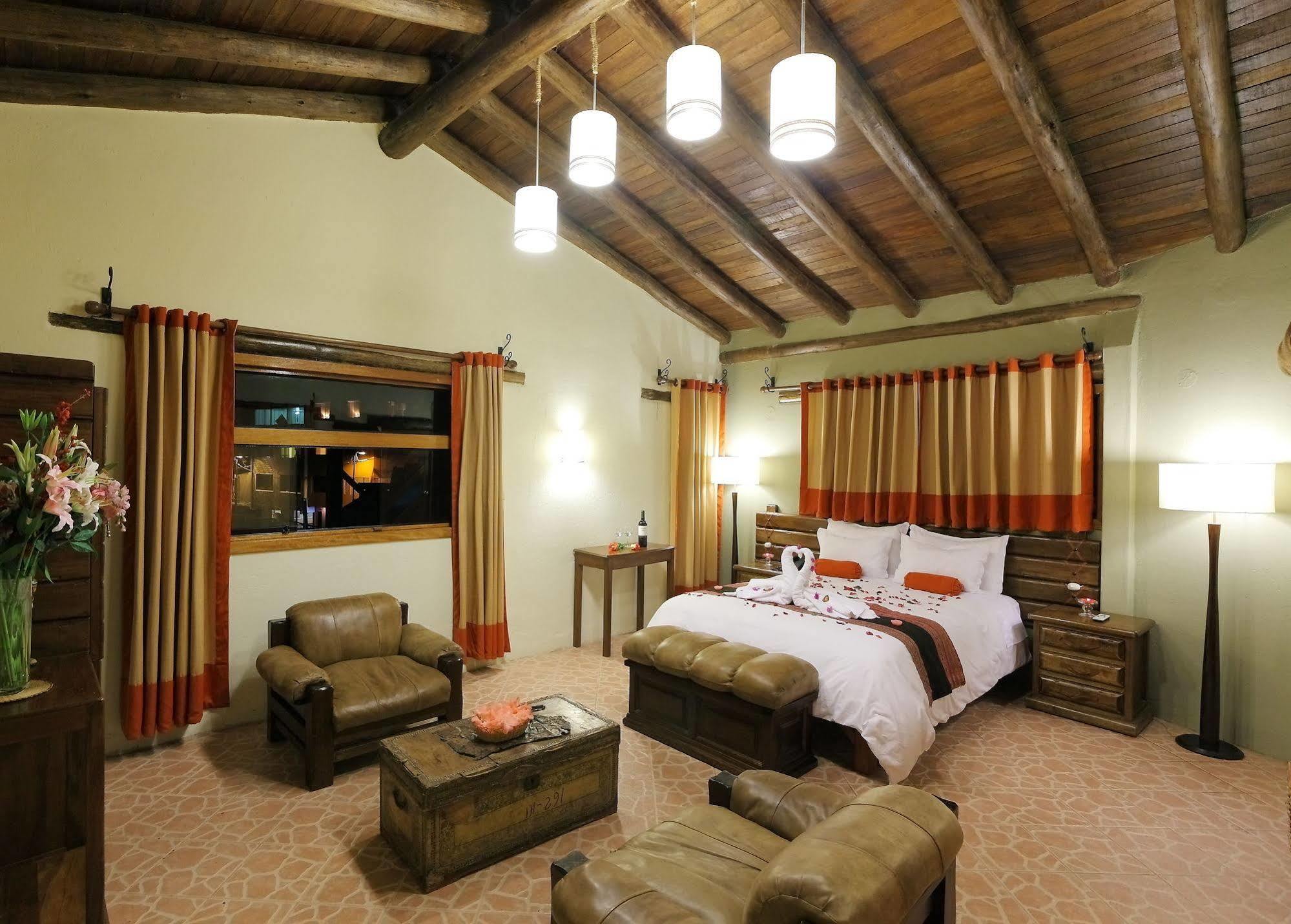 Hotel La Cabana Machupicchu Aguas Calientes ภายนอก รูปภาพ